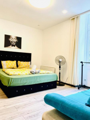 Cute 1BR Apt - 10 mins walk from Downtown